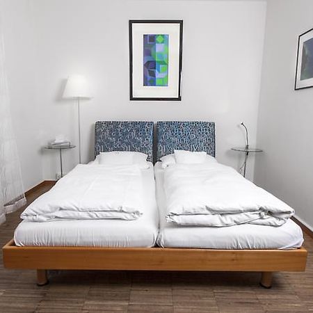 Business & Art Hotel Markgraf Эммендинген Экстерьер фото