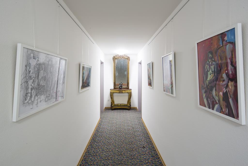 Business & Art Hotel Markgraf Эммендинген Экстерьер фото