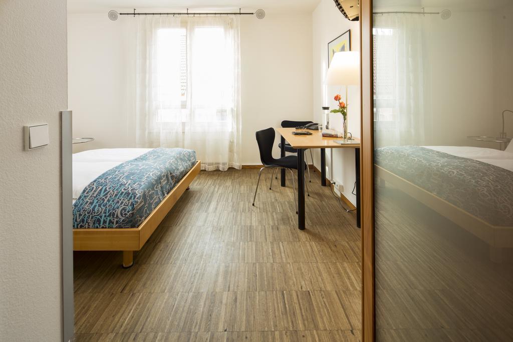 Business & Art Hotel Markgraf Эммендинген Номер фото